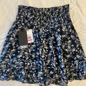 NWT-DKNY WOMENS XXS bohemian high skirt